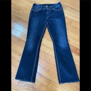 Silver Jeans Suki Dark Rinse Flare Size W31/L32